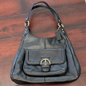 Elegant Coach Black Leather Shoulder Bag